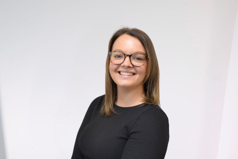 /assets/laura-laura-eatherington-langley-headshot.jpg